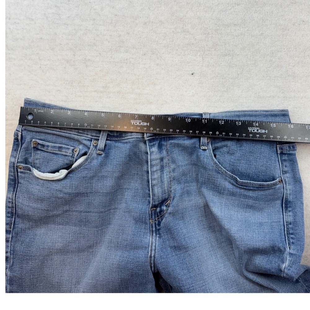 Levi's 505 Straight Leg Jeans Women's Size 12 Medium Wash Denim - Picture 3 of 8